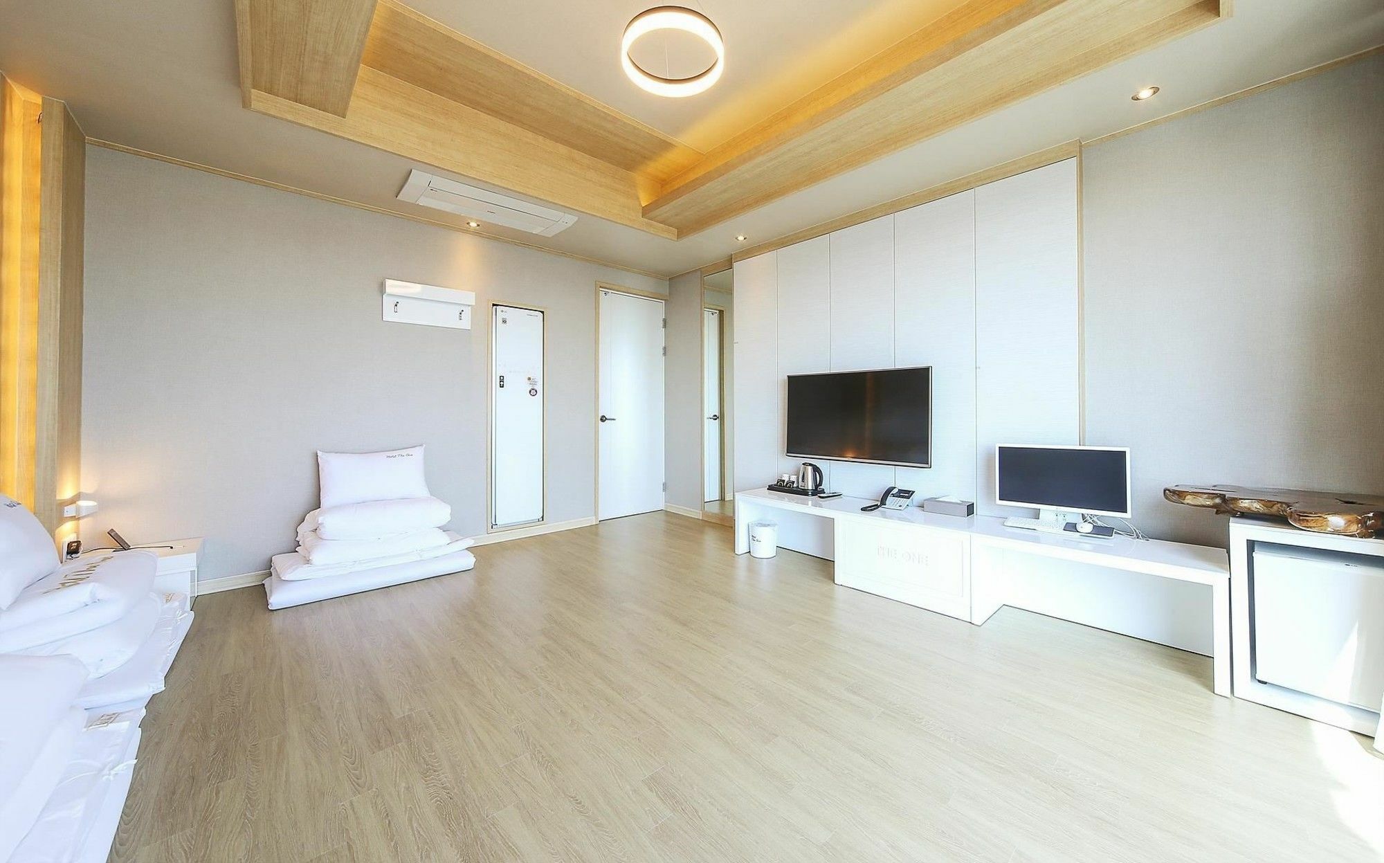 Hotel The One Yeosu Esterno foto