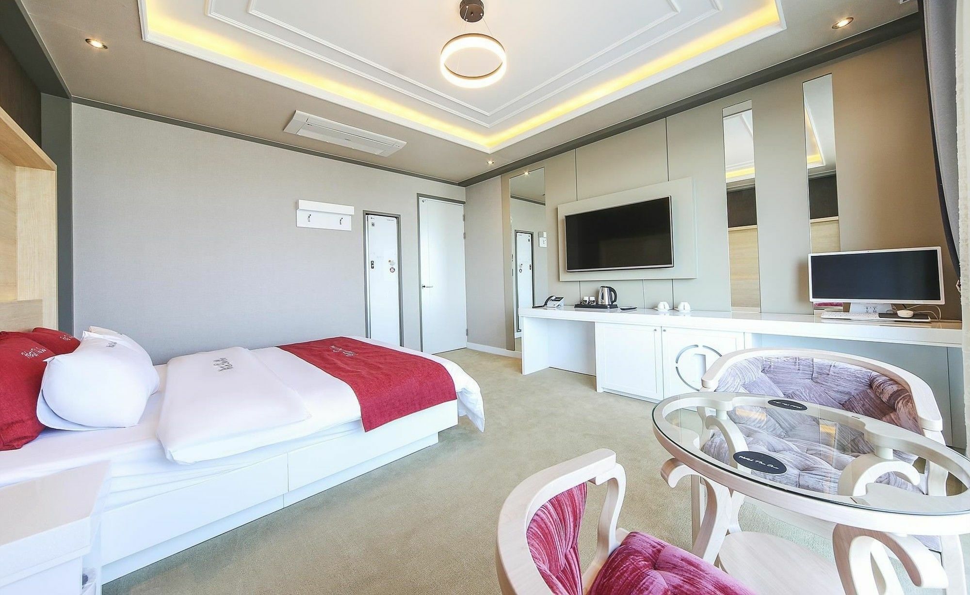 Hotel The One Yeosu Esterno foto